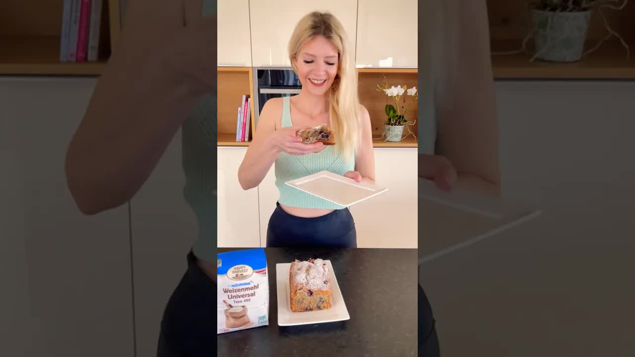Heidelbeerkuchen mit Mandeln und Datteln