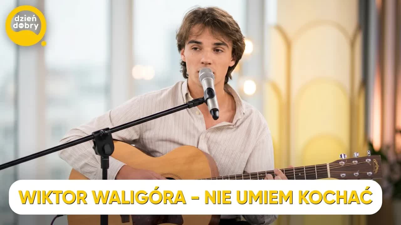 Wiktor Waligóra wykonuje piosenkę Nie umiem kochać