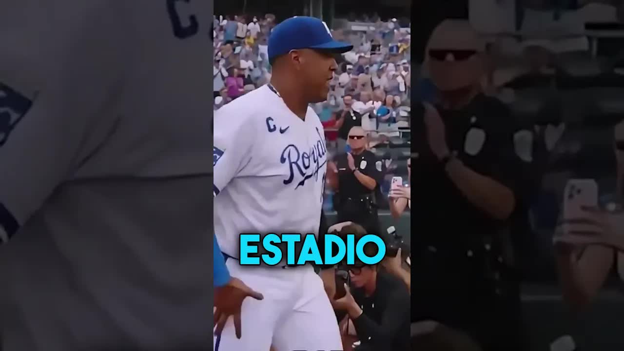 Un estadio unido por hot dogs gratis