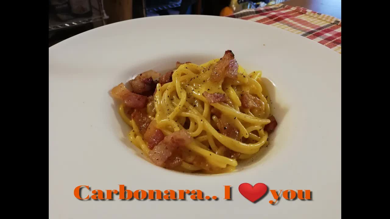 Come fare la carbonara originale con uova e guanciale