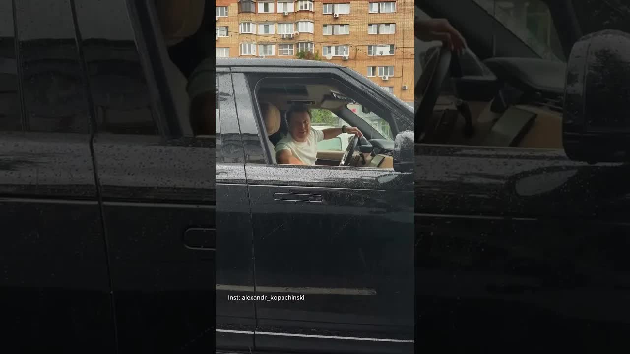 Типичные водители Range Rover: хаос на дороге