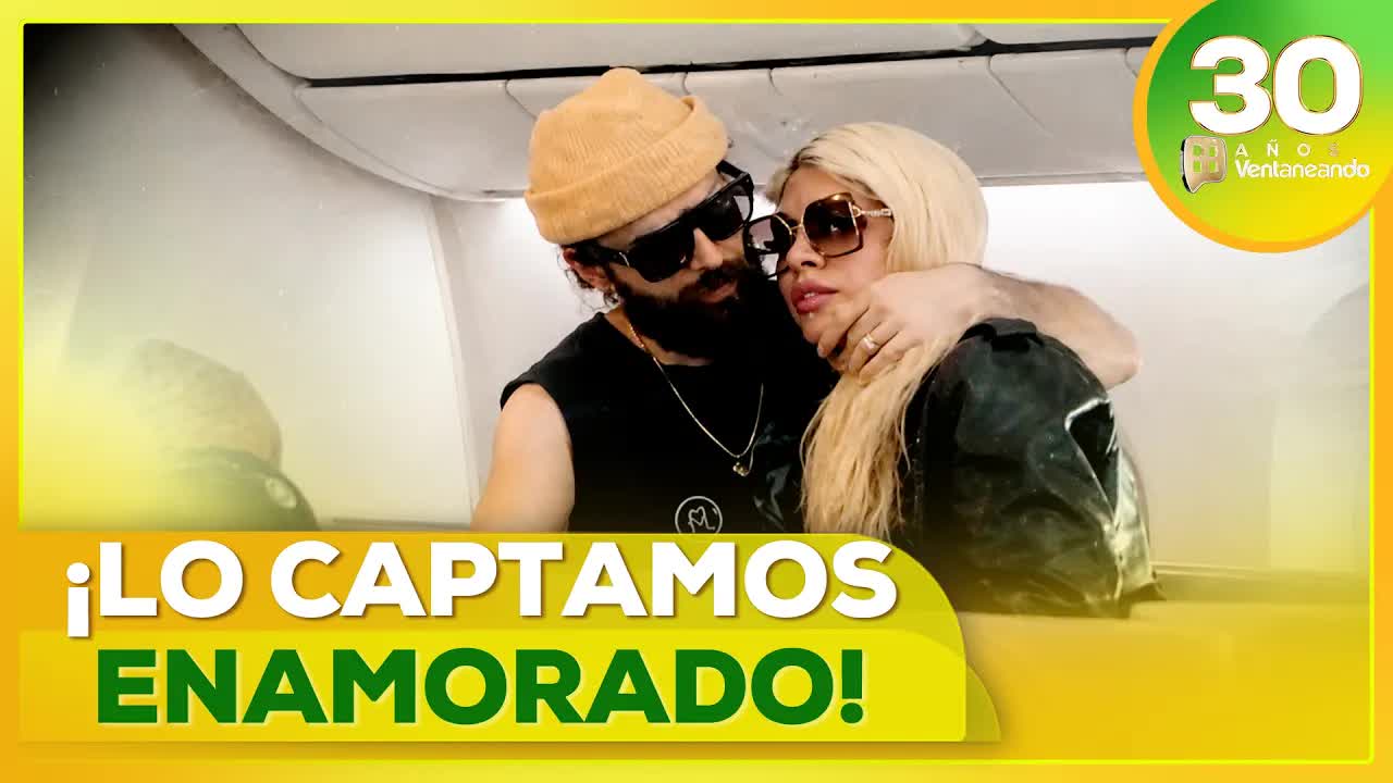 Jay de la Cueva enamorado en vuelo a México