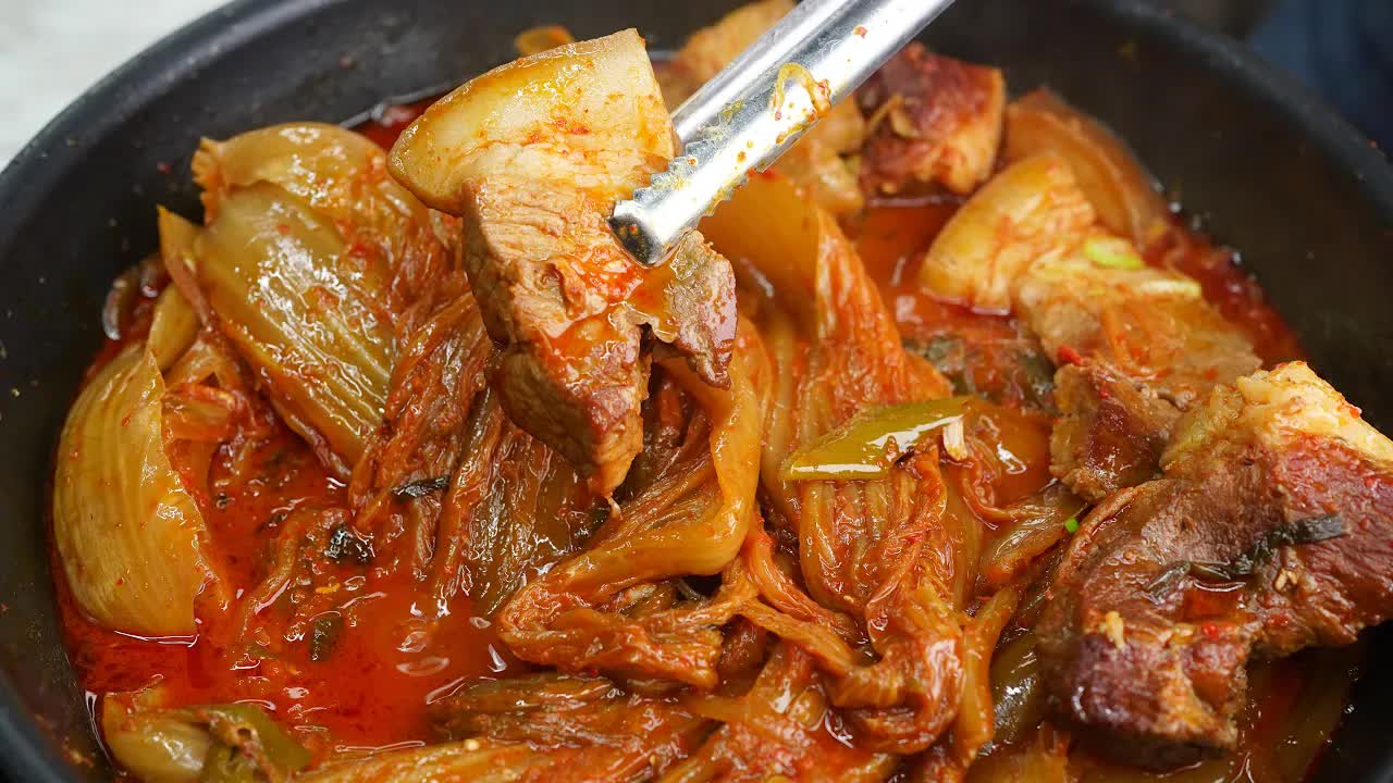돼지고기 김치찜 레시피 공개