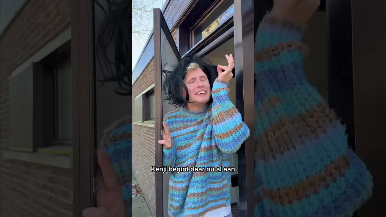 Moeder die zaagt over schoolwerk van Kenji