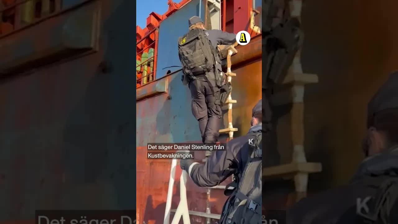 Ryskt fartyg bordas utanför Trelleborg