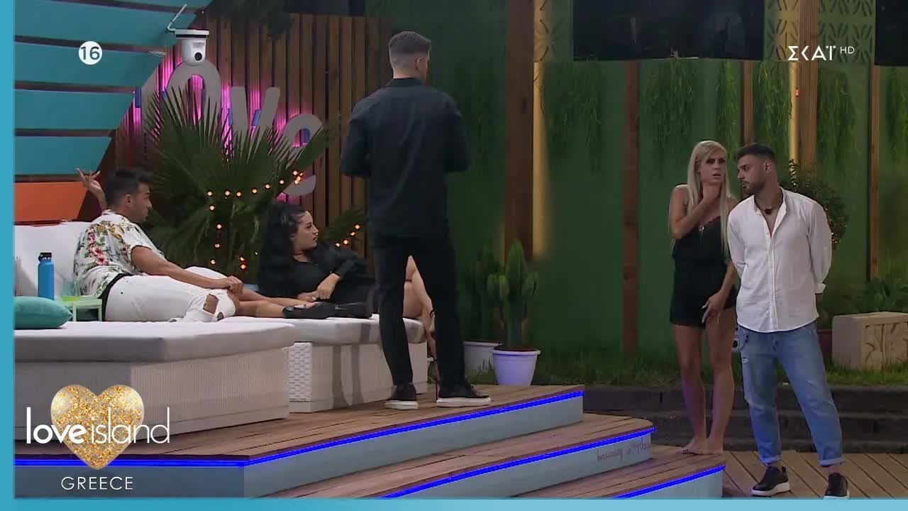 Ένταση στο Love Island για το μοίρασμα κρεβατιών