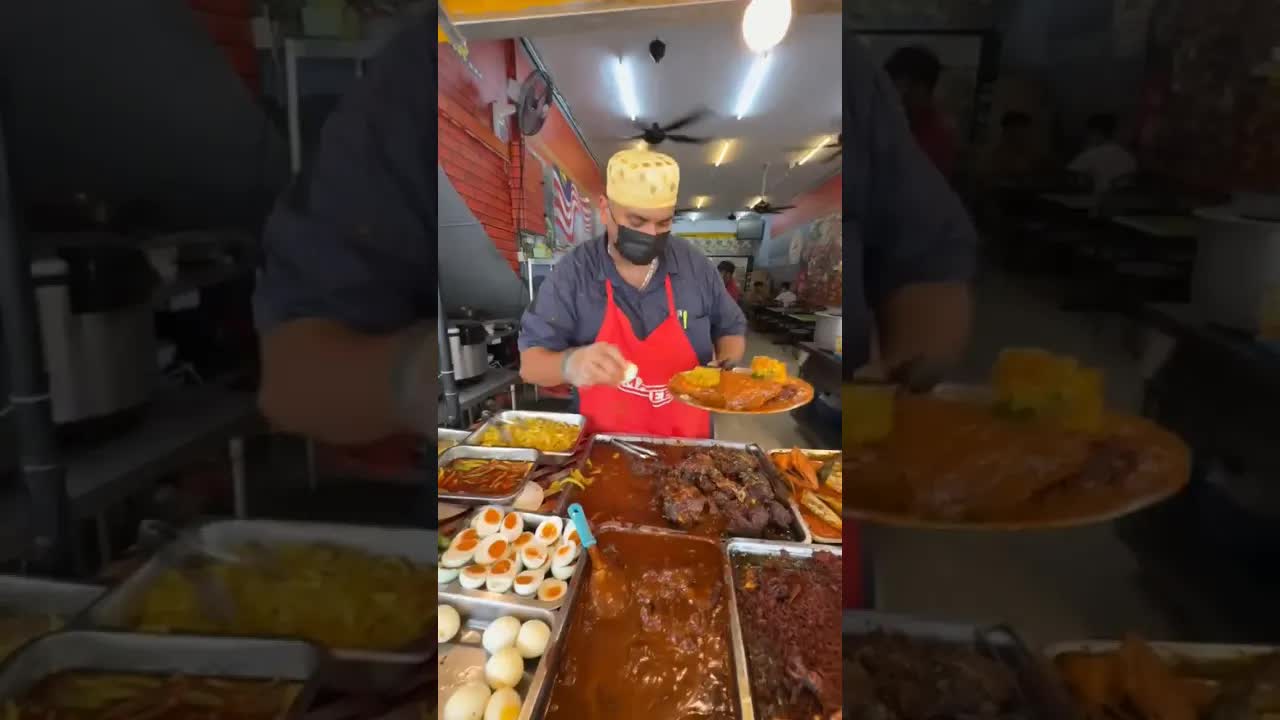 Belanja Nasi Kandar di Kedai Jalanan Malaysia