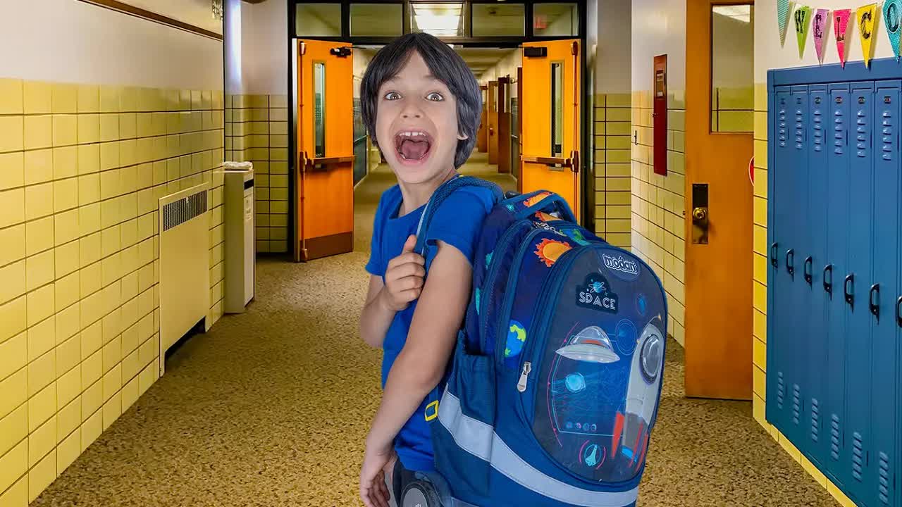 ילד בן 8 מבלה יום אחד בחטיבה