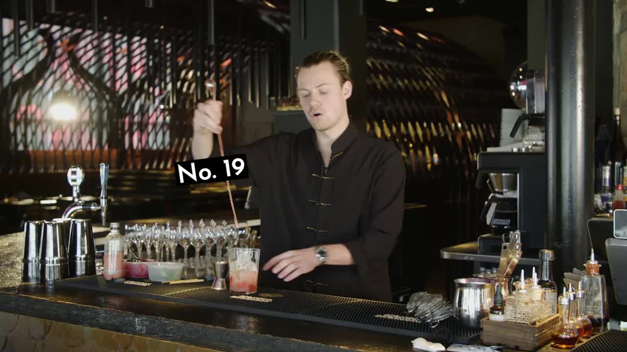 Så gör du en sur drink med vattenmelon och yuzu