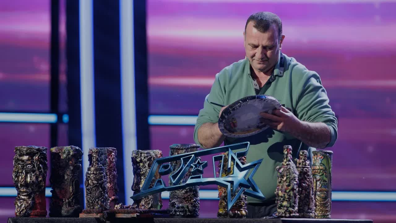 Nicolae Stamate transformă gunoaie în artă
