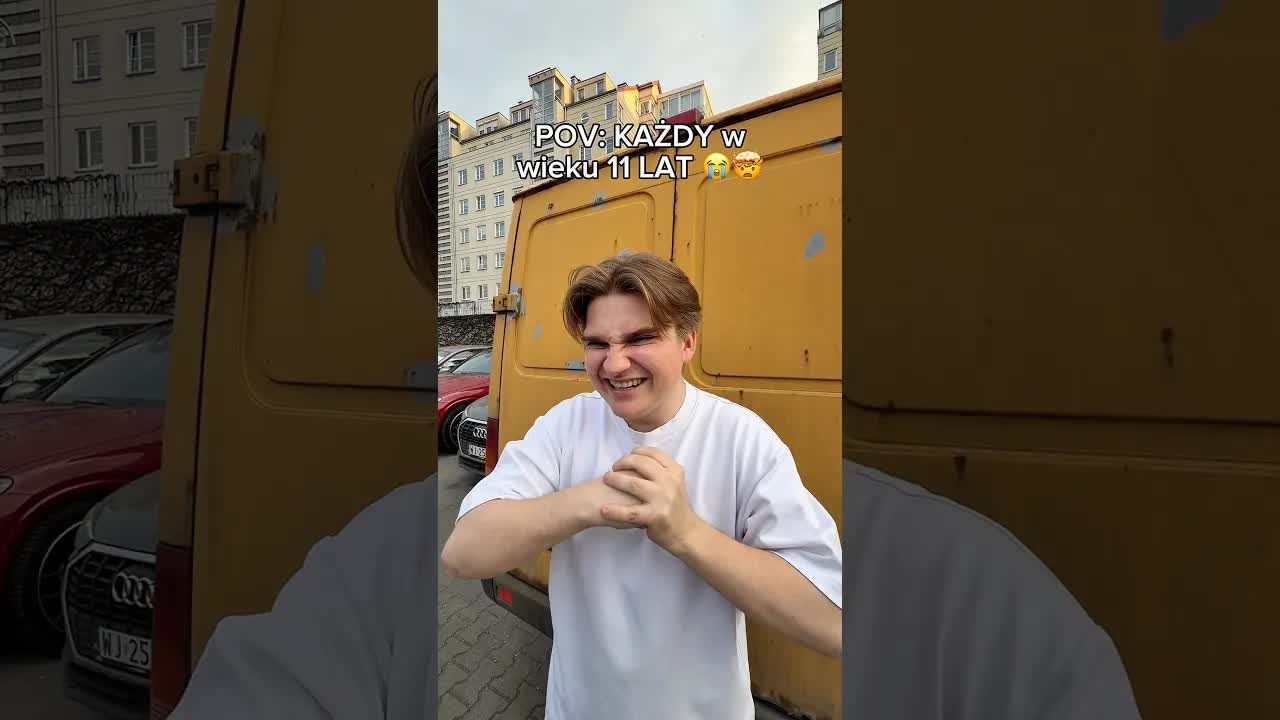 Czy zrobi kartkę z przyrody? Żółte auto!