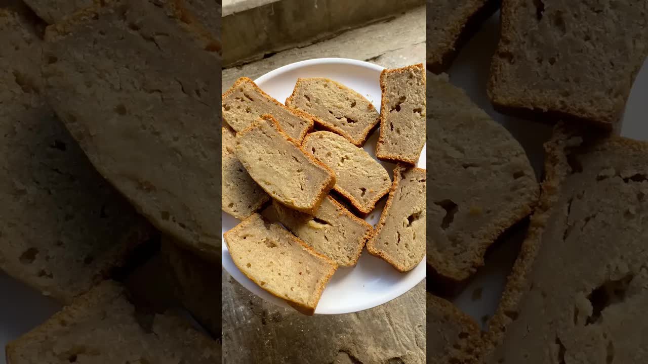 মায়ের থেকে বকুনি খেয়ে কলা দিয়ে কেক বানালাম