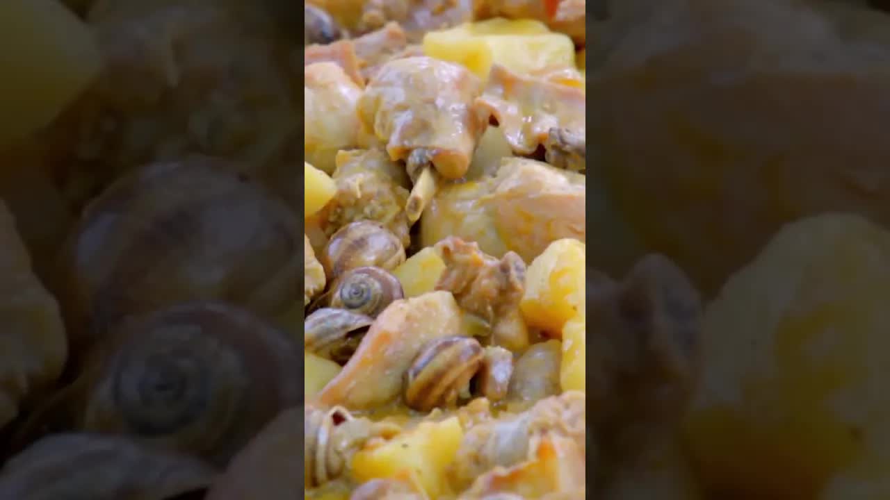 cómo se comen los caracoles en un festival