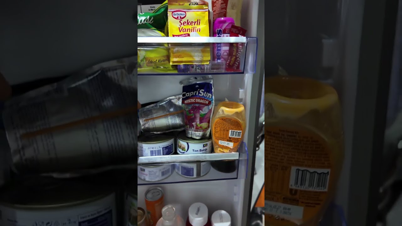 Herkesin Merak Ettiği Dolabın İçini Açıyoruz
