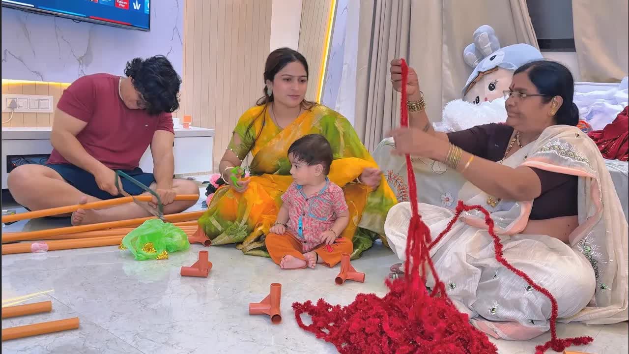 गणपती सजावट आणि सासू-सून कॉमेडी