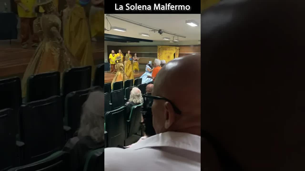 La Muziko kaj Dancado de Maracatu