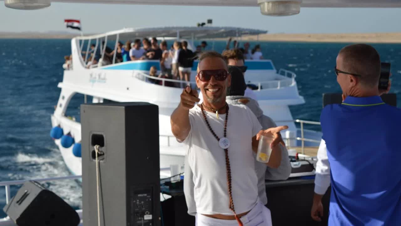 Sunset-Bootstour in Ägypten: Vlog am Meer