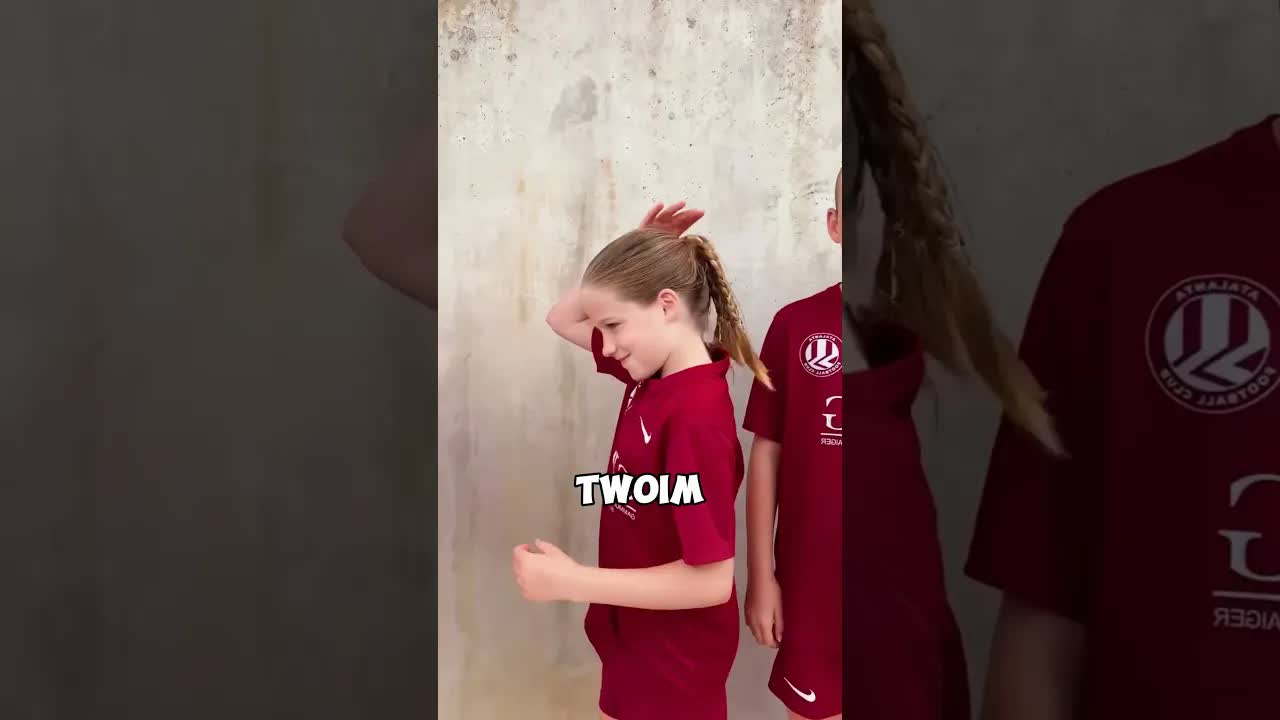 Zawodniczka z numerem 20 zaskoczyła trenera fryzurą