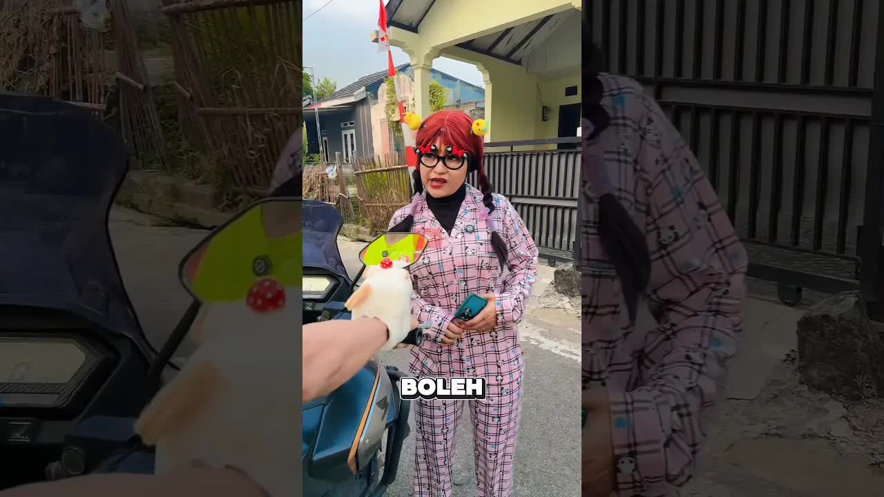Nur Diajak Beli Tambang Lomba Agustus