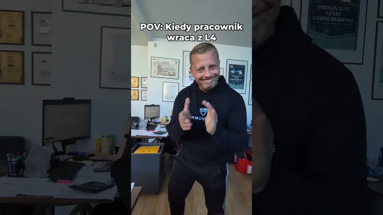 Praca w biurze: nadrobienie zaległości i L4