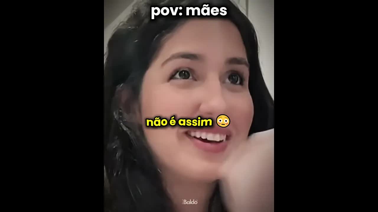 Meme da barata com sete saias de filó