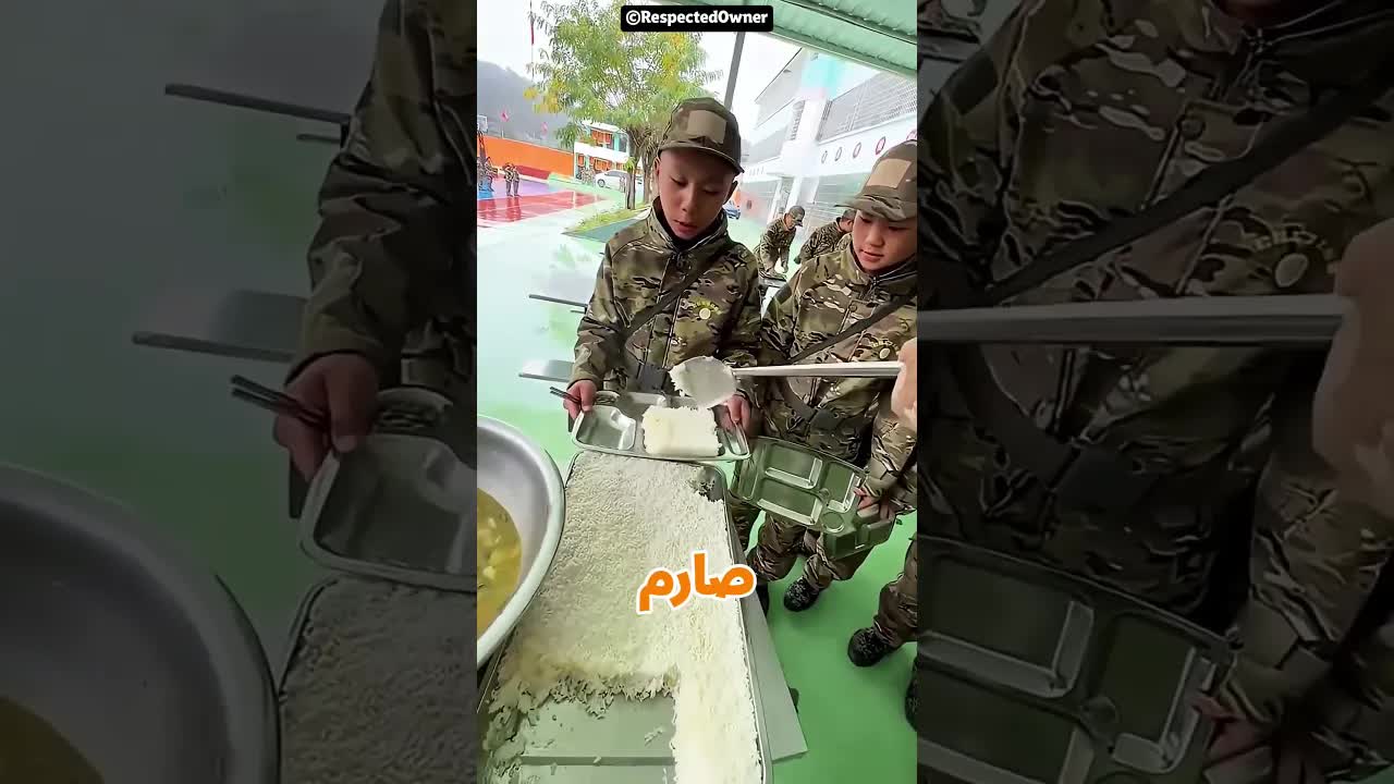 الجندي الصغير حزِن لأن طبقه كان أقل من غيره