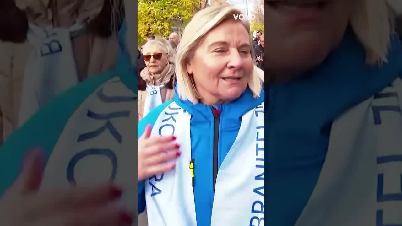Stotine tisuća ljudi odaju počast u Vukovaru