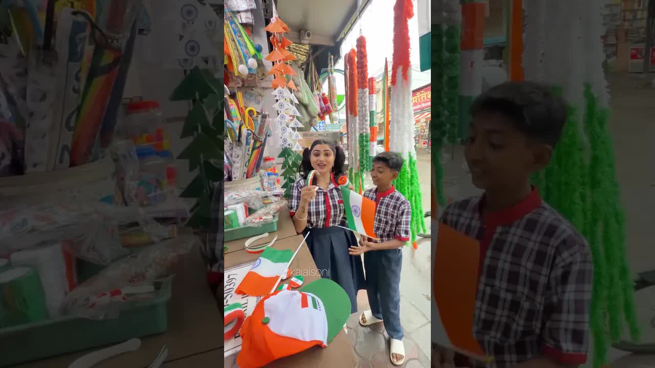 15 अगस्त: स्कूल में जश्न और लड्डू