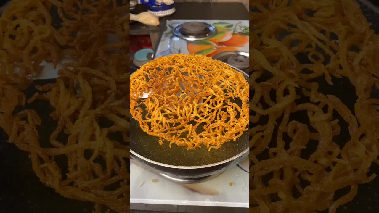 বাসি ভাত দিয়ে ঝুড়ি ভাজা বানানো