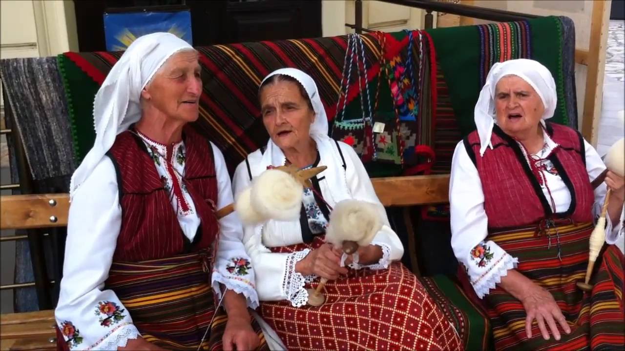Бански баби разказват за боба и традициите