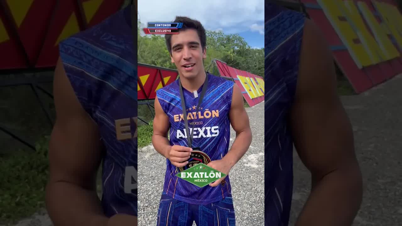 Alexis celebra su séptima medalla en Exatlón México
