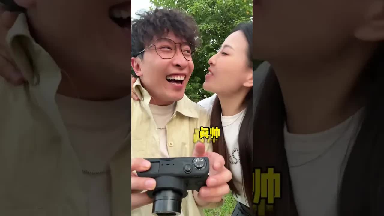 情侣自驾旅游打卡排队美食