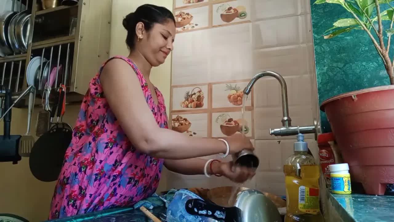 एक भारतीय गृहिणी की दिनचर्या: सुबह से रात तक