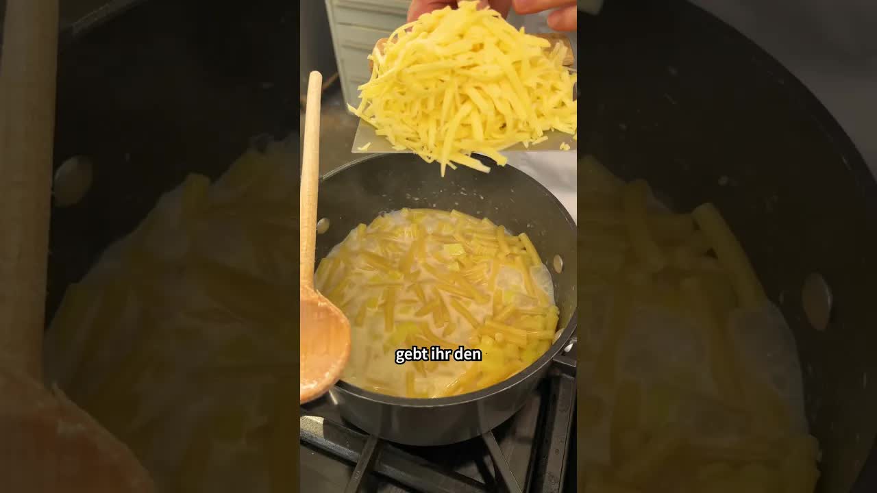 Cremige Käsemakkaroni mit Apfelmus