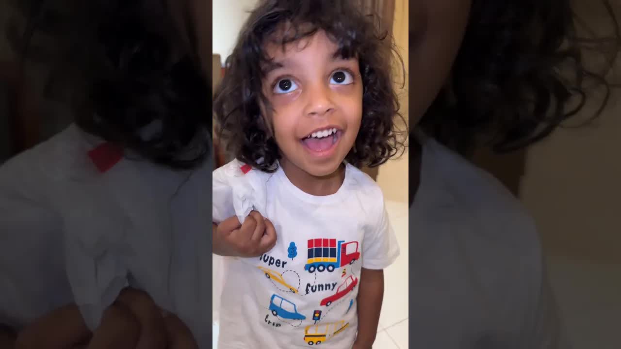 ساري يشتري الحلوى لأول مرة