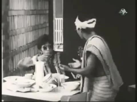 Berbalah pasal bayar di kedai kopi