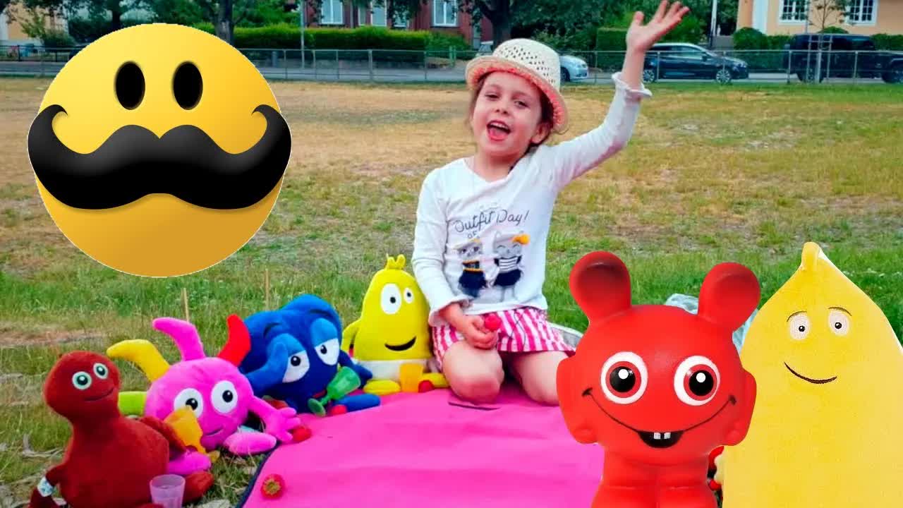 Melody letar efter babblarna i parken