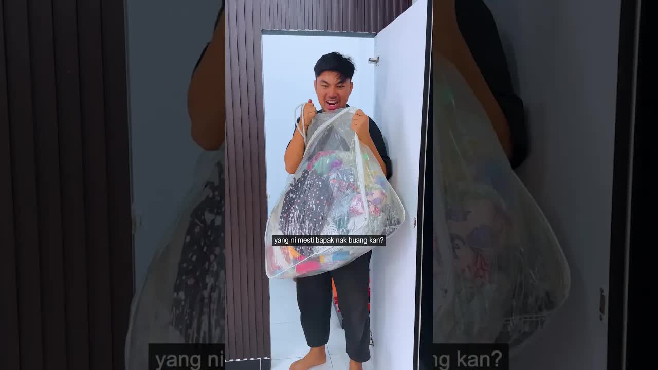 Adik Simpan Barang, Ayah Nak Buang