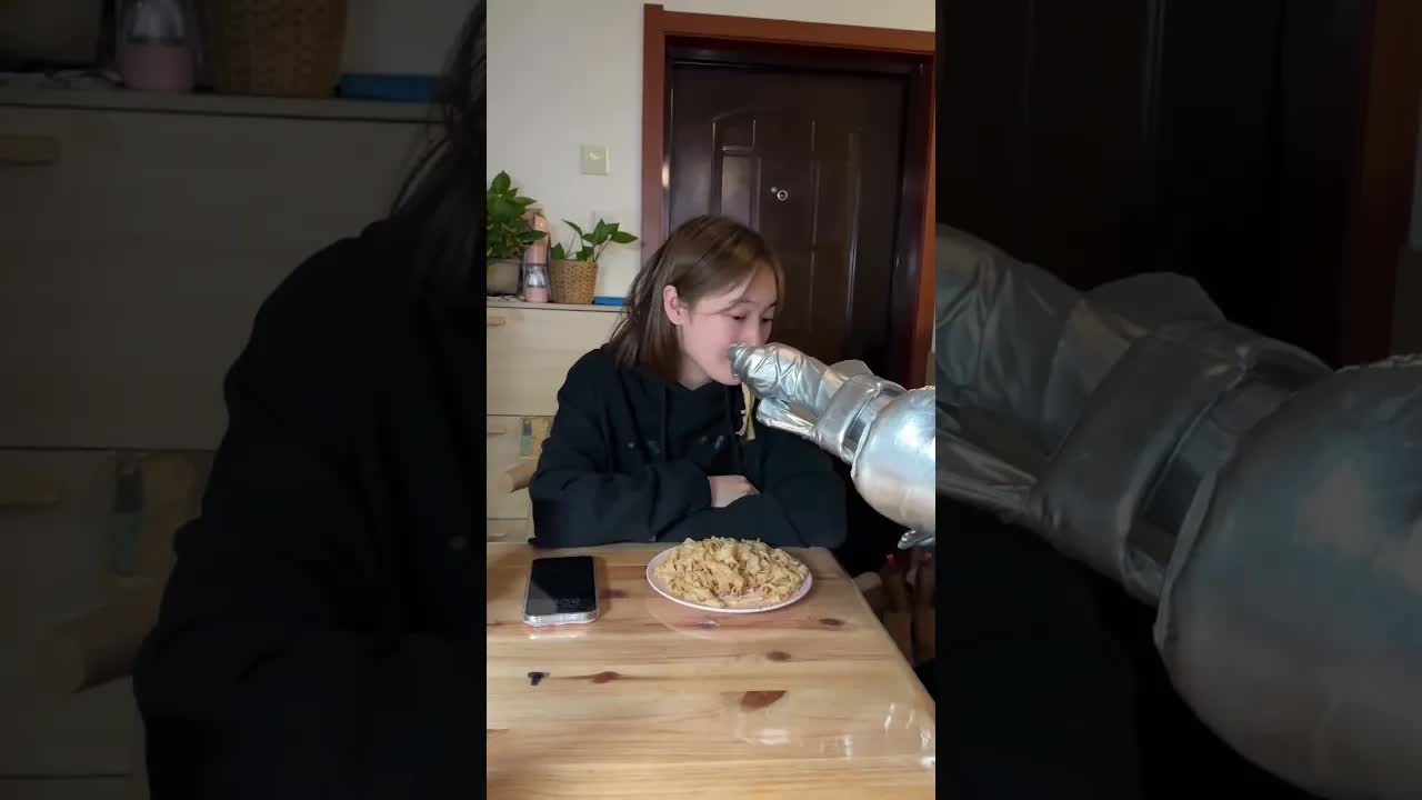 Me compré un robot para que me cuide