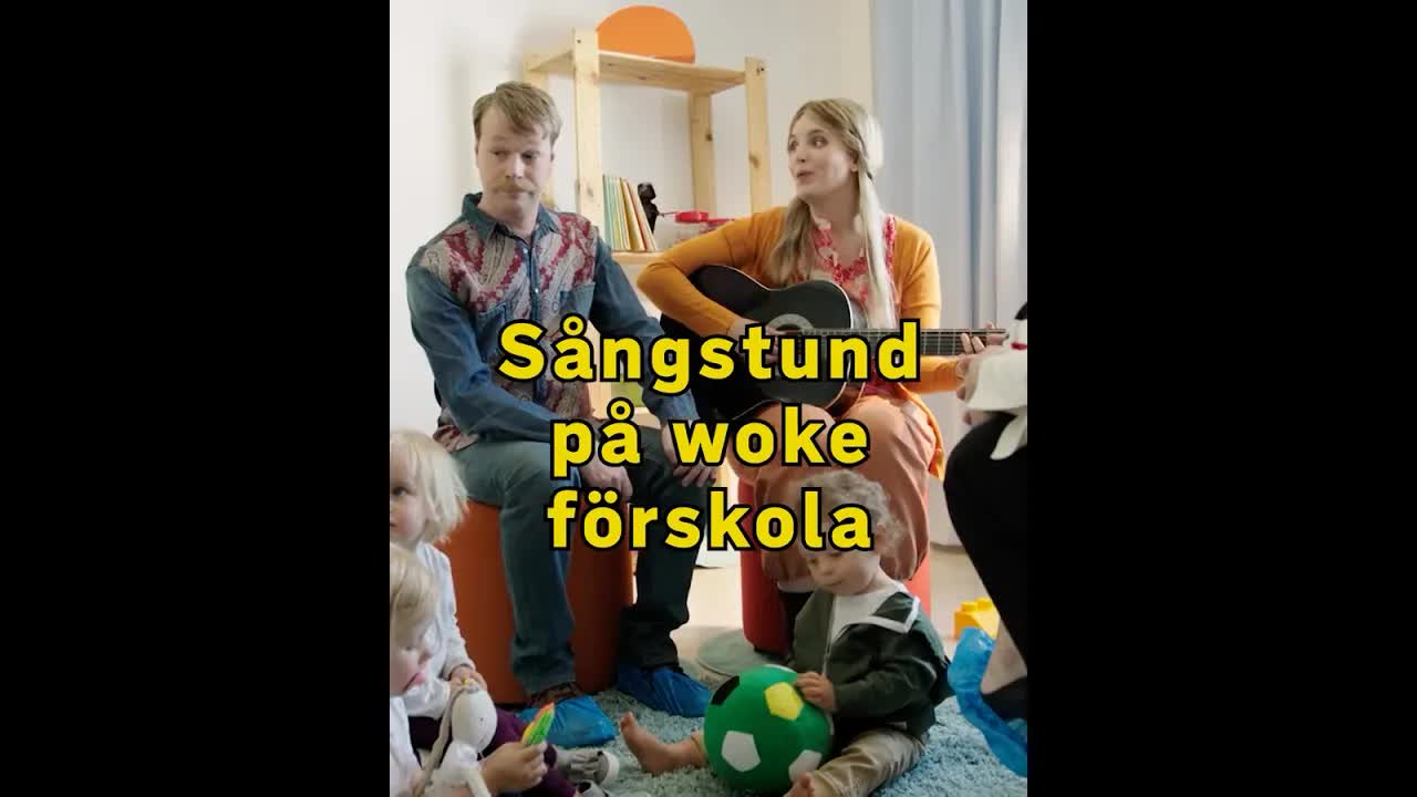 Satirisk sångstund på en woke-förskola
