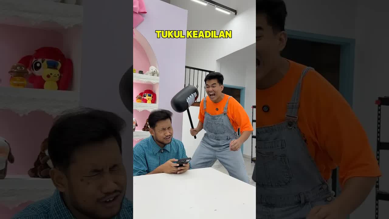 Ayah Prank Adik Dengan Tukul Keadilan