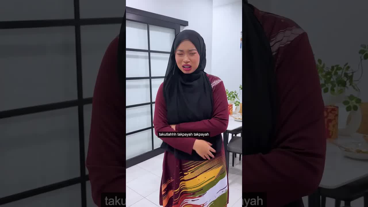 Mak Terkejut Anak Betulkan TV
