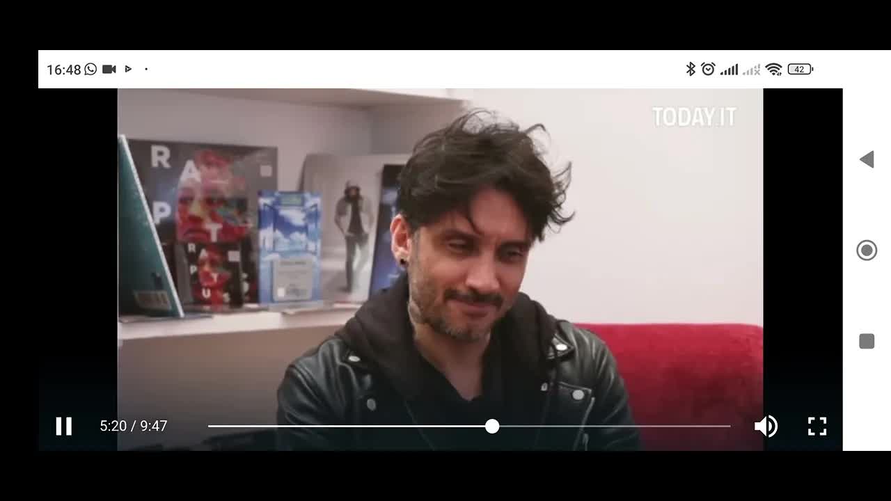 Fabrizio Moro: Amore, paure e 25 anni di carriera