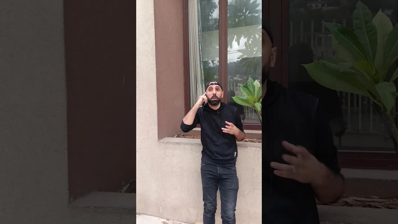 مدير مجنون يخرب البيت ويطلب إنقاذ