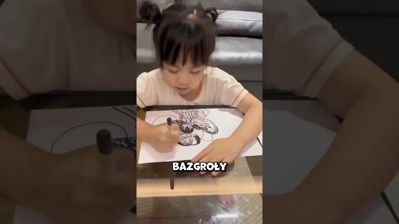 Dziewczynka zamienia krzywą linię w arcydzieło
