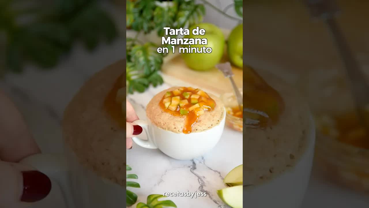 Receta fácil de tarta de manzana en taza