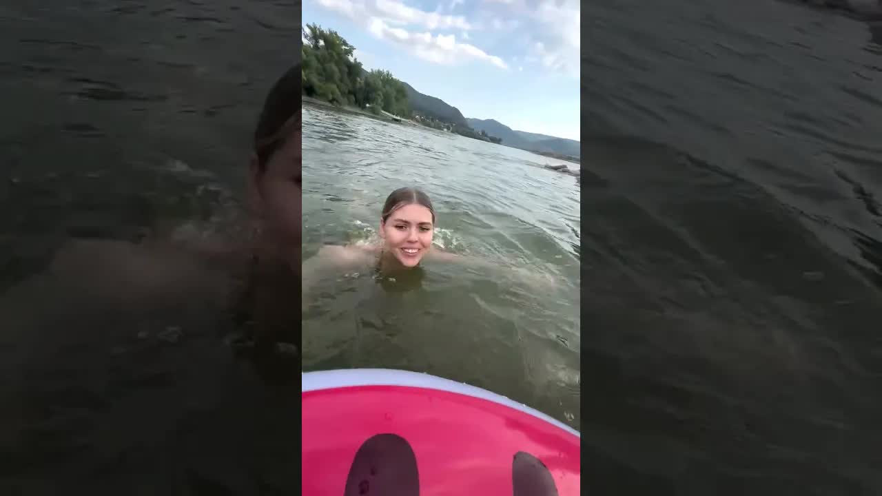 Átúsztunk egy szigetre nyáron