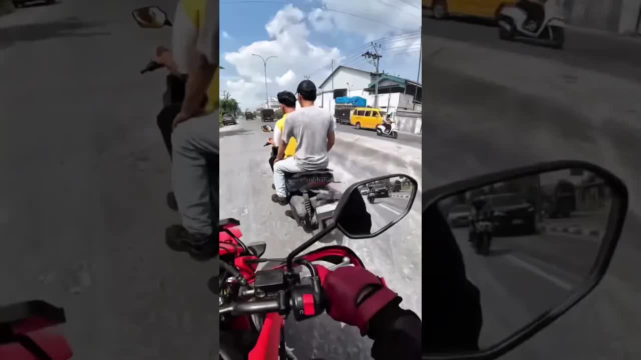 Larangan Merokok di Jalan Raya