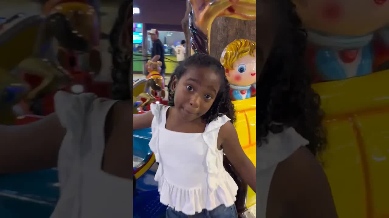 Salida con papá a un centro de diversiones