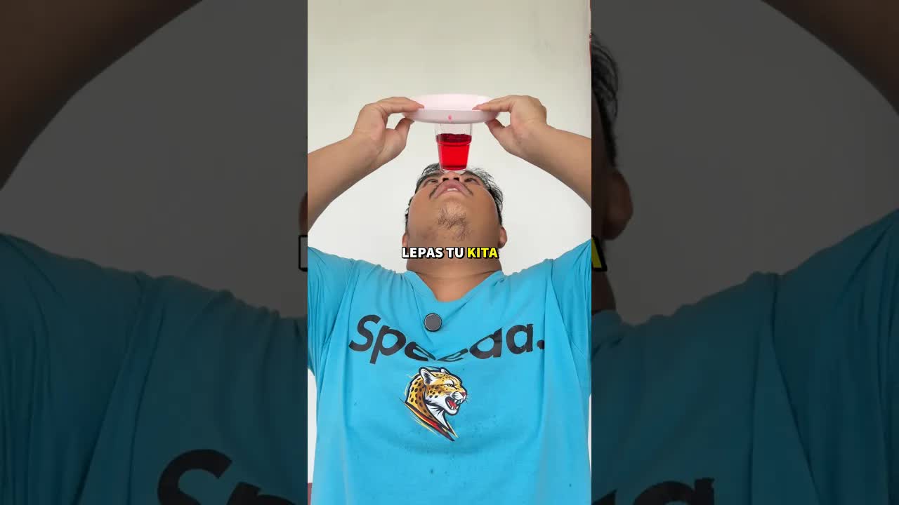 Cabaran Minum Air Tanpa Tangan